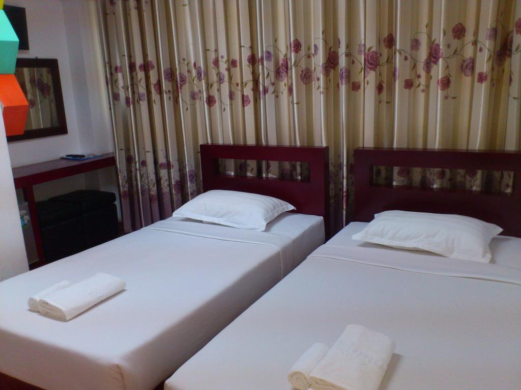 Agga Youth Hotel Yangon Zimmer foto