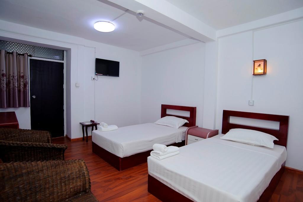 Agga Youth Hotel Yangon Zimmer foto