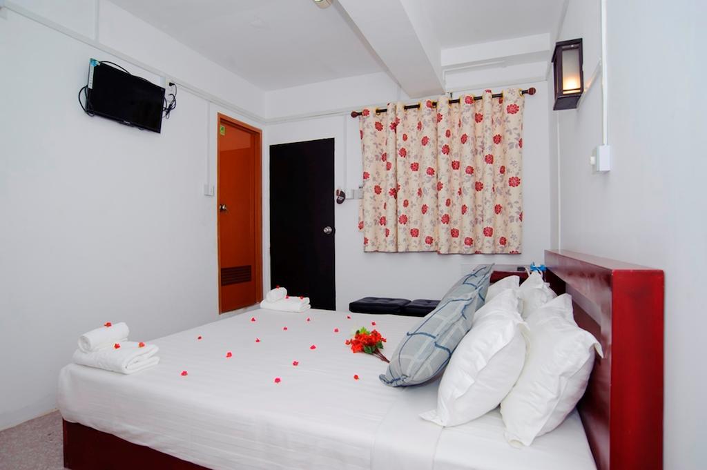 Agga Youth Hotel Yangon Exterior foto