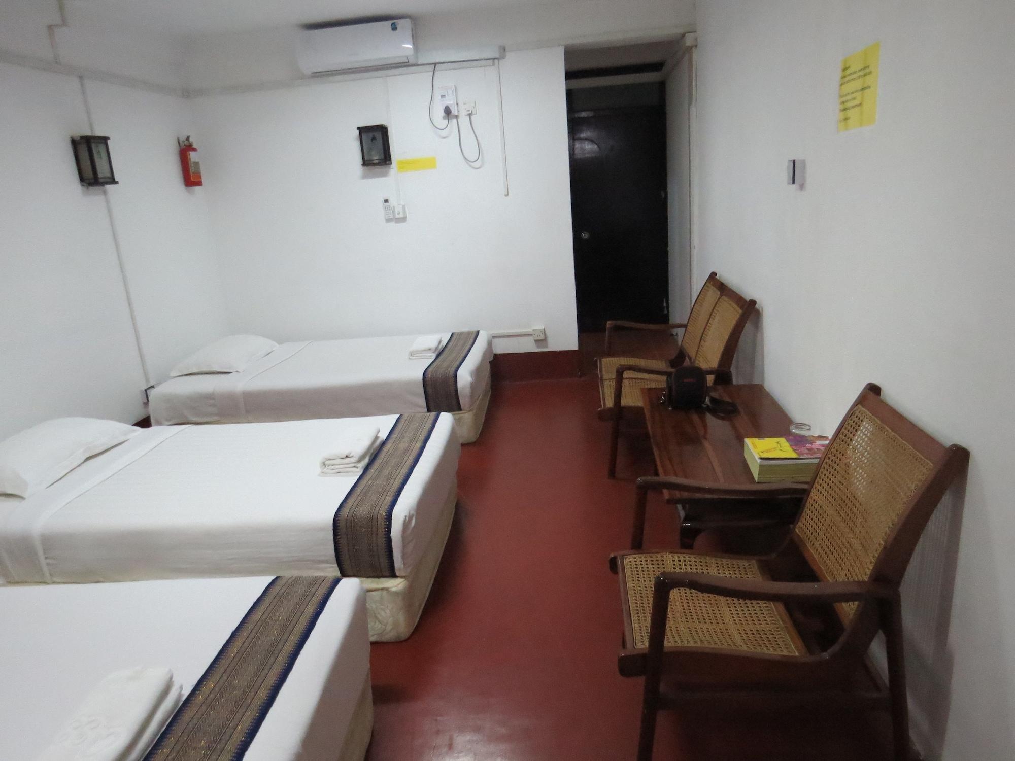 Agga Youth Hotel Yangon Exterior foto