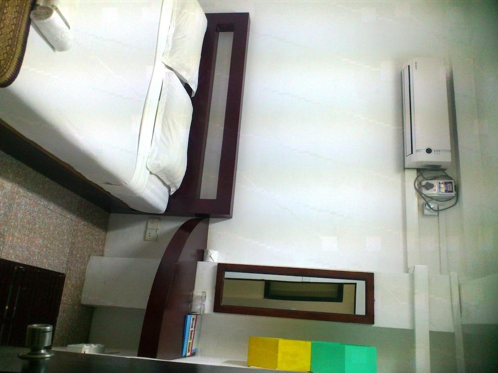 Agga Youth Hotel Yangon Exterior foto