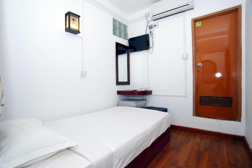 Agga Youth Hotel Yangon Exterior foto
