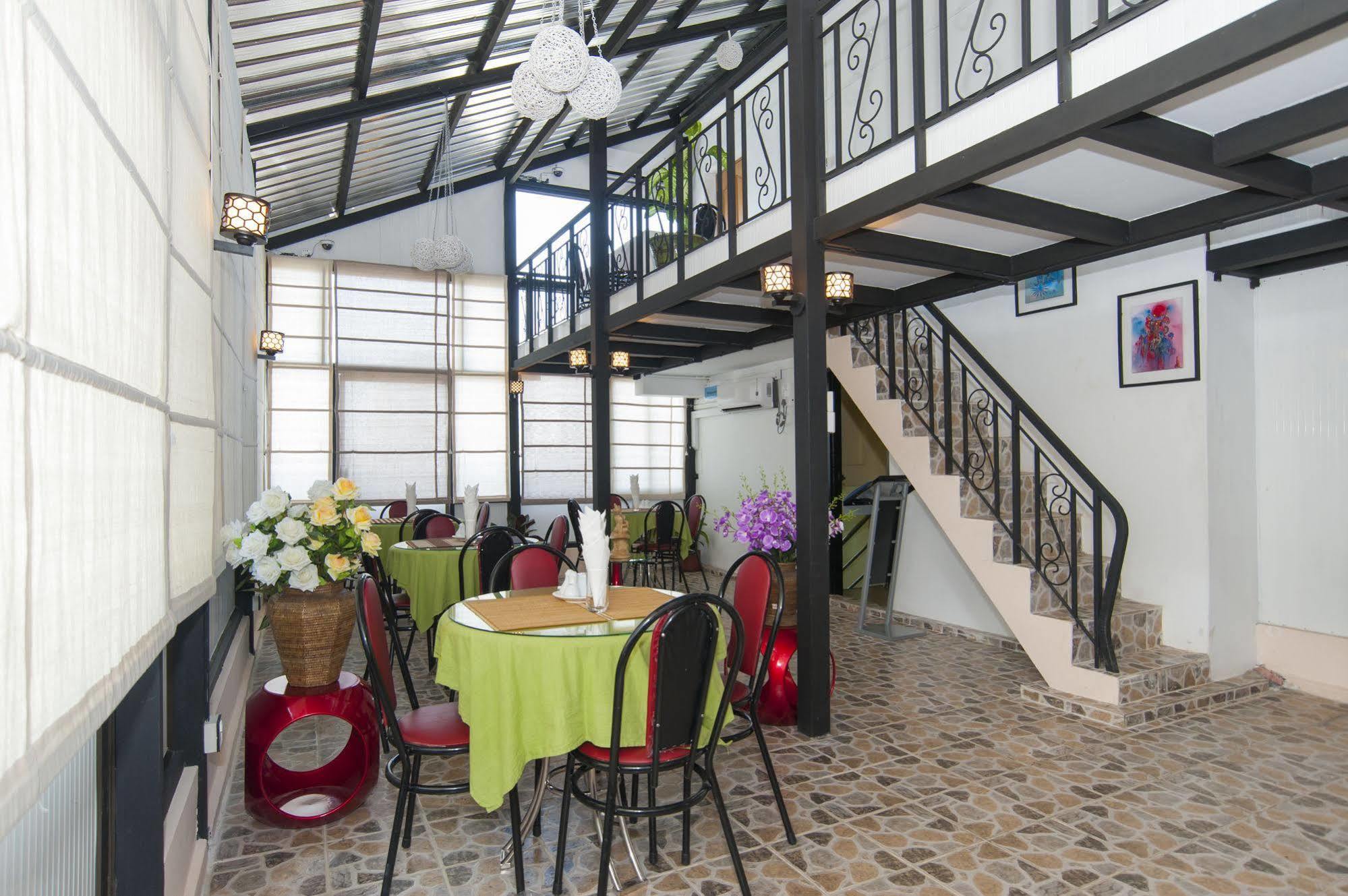 Agga Youth Hotel Yangon Exterior foto
